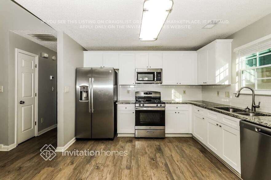 Building Photo - 81 Hampton Oaks Dr