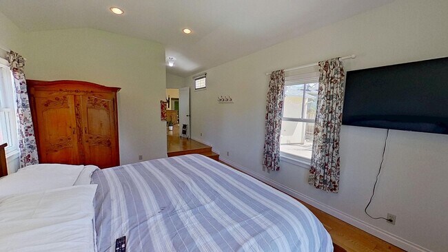 Building Photo - Amazing and Spacious 3 bed / 2 bath home! ...