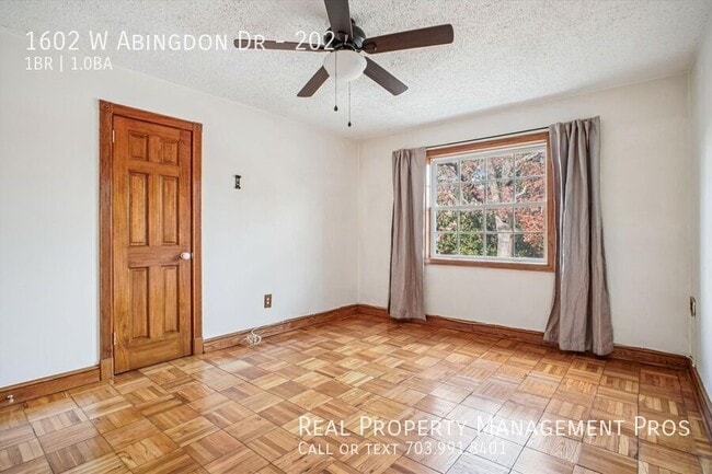 Building Photo - 1602 W Abingdon Dr