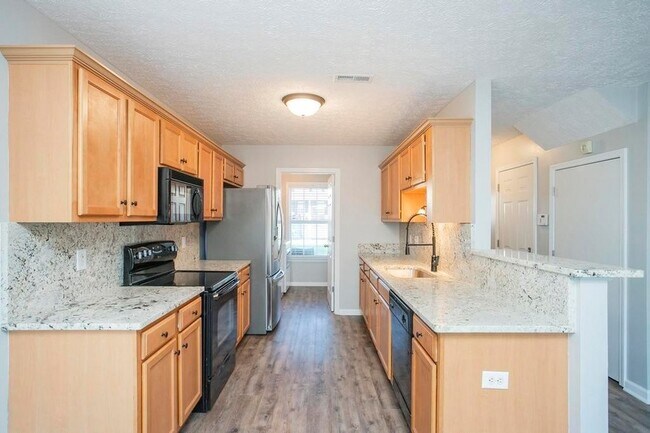 Building Photo - 1254 Lasalle Dr