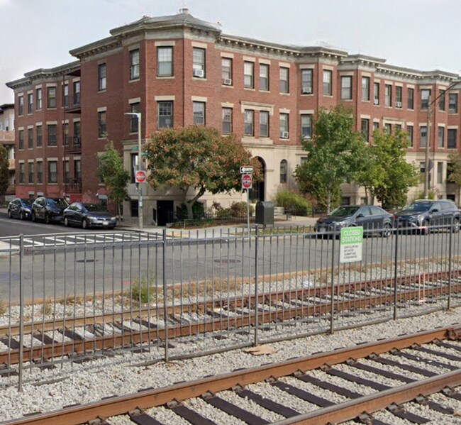 Building Photo - Truly the best 3 bed in Allston!!