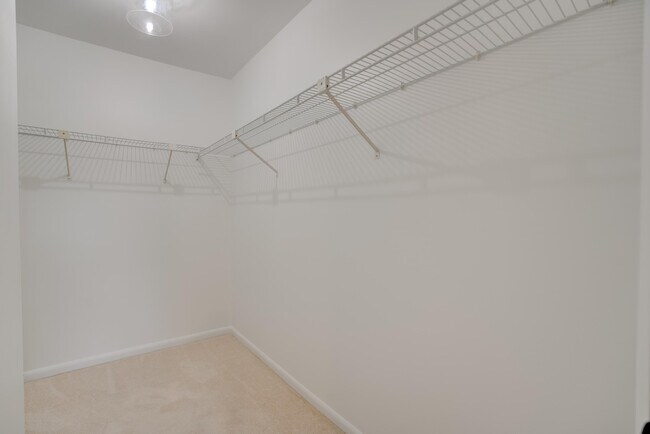 Building Photo - 8291 SE Croft Cir