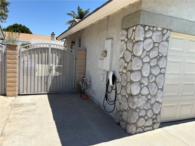 Building Photo - 2484 W Calle Vista Dr