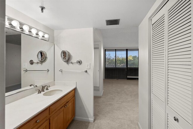 Building Photo - 3301 Bayshore Blvd