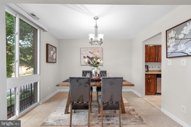 Building Photo - 10746 Green Mountain Cir