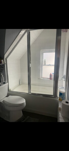 Bathroom 1 - 29 Bungalow Ave