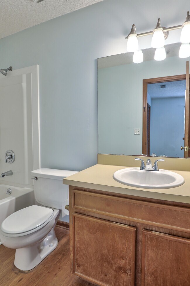 Building Photo - 1609 Willow Bend Way