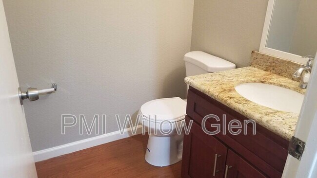 Building Photo - 393 Englert Ct