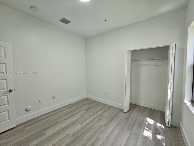 Building Photo - 7831 NW 104th Ave