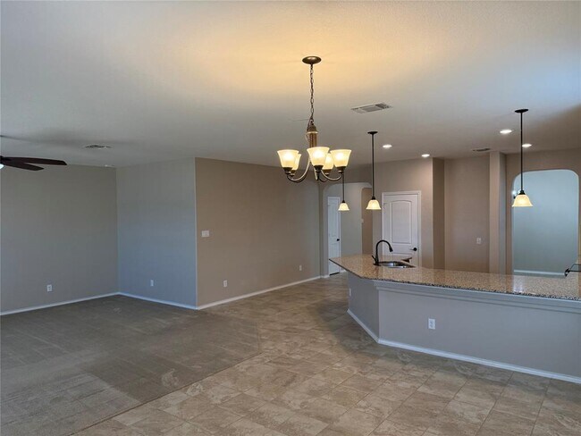 Building Photo - 334 Reunion Ln