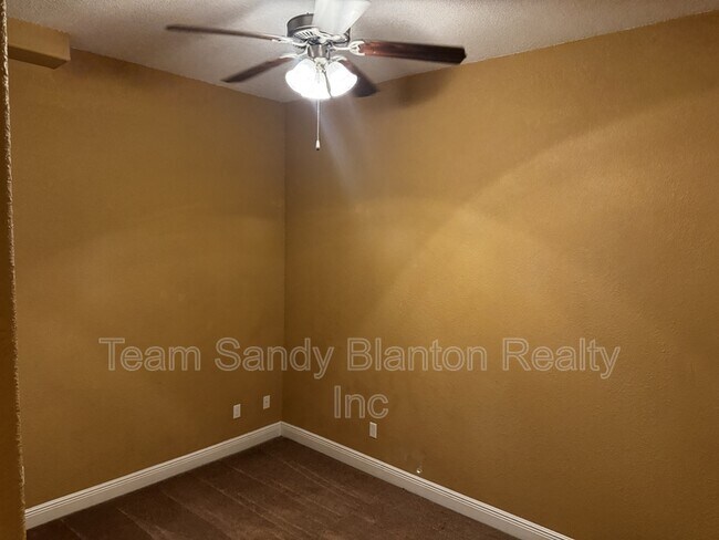 Building Photo - 7071 Lake Joanne Dr