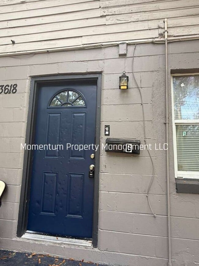 Building Photo - Cute 2/1 MOVE IN BY 5/8 GET JUNE’S RENT FREE !!!