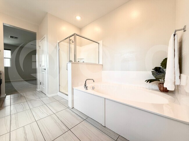 Building Photo - 17769 W Cassia Way