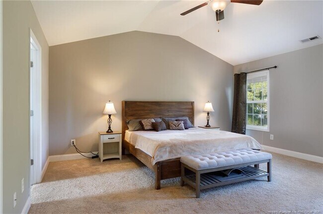 Building Photo - 40 Cherry Hill Dr