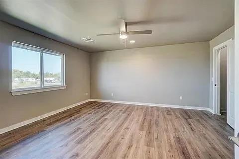 Building Photo - 617 Abadan Dr