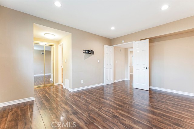 Building Photo - 10524 Canby Ave