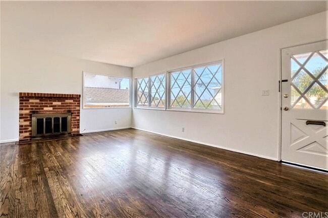 Building Photo - 1836 Hillcrest Dr