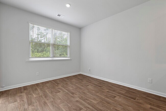 Building Photo - 217 Wedge Cir