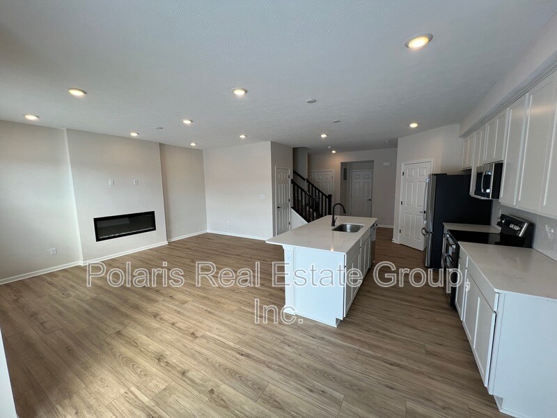 Building Photo - 12599 Cattle Rdg Dr