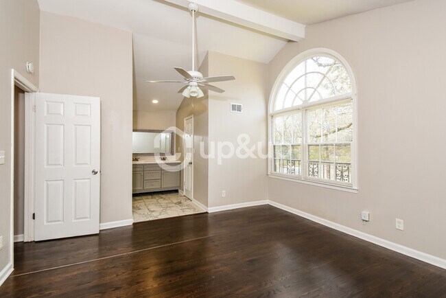 Building Photo - Fantastic 4bd/2.5ba home! Coming soon!