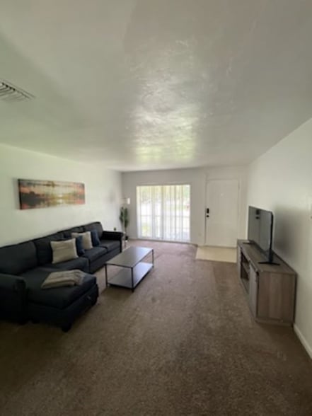 Building Photo - 3410 SE 22nd Ave