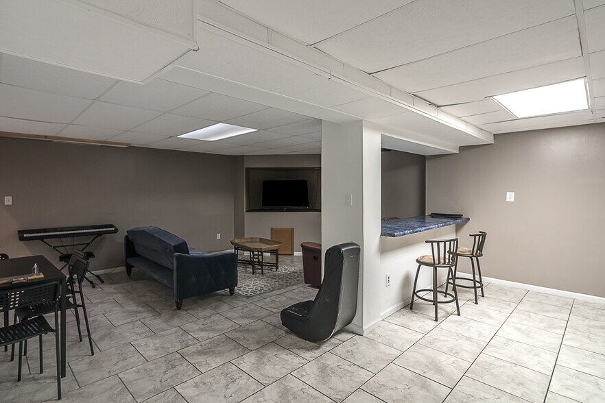 Basement - 312 N 4th St