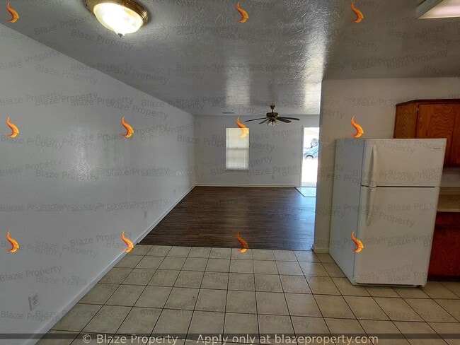 Building Photo - Easy Living, 3 Bedrooms