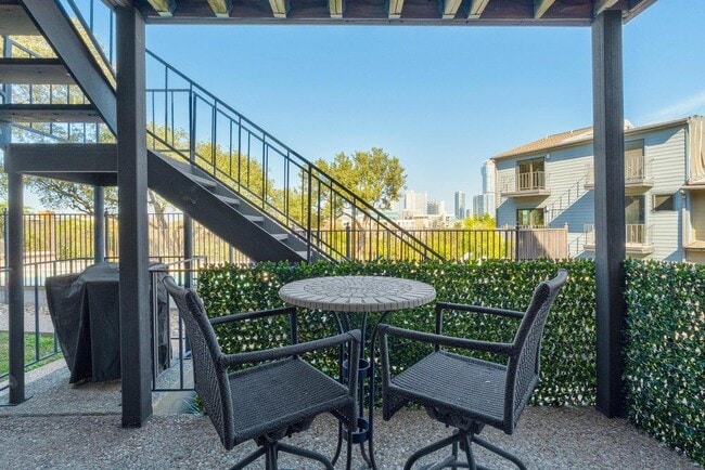 Building Photo - 1501 Barton Springs Rd