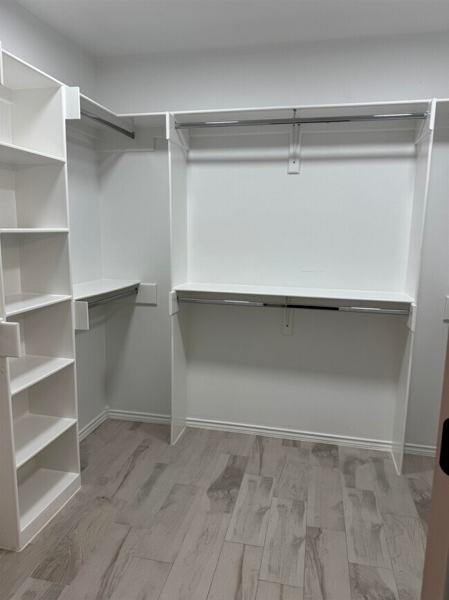 Building Photo - 4214 Gavilan Dr