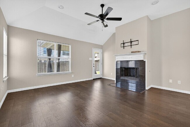 Building Photo - 4353 Mountain Crest Dr