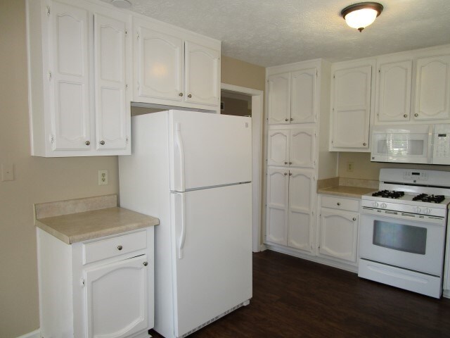 Building Photo - 1097 Trestle Dr