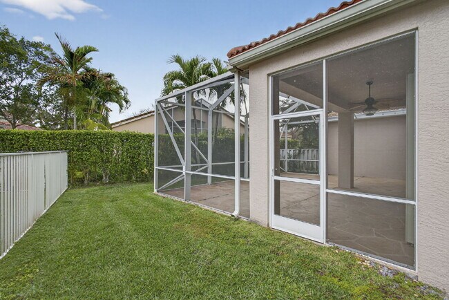 Building Photo - Beautiful & Spacious 3 Bedroom and 2 Bathroom with 2 Car garage and covered patio Home in West Pa...