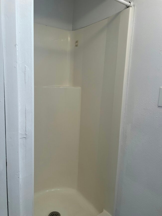 Building Photo - 6915 Dimarco Rd