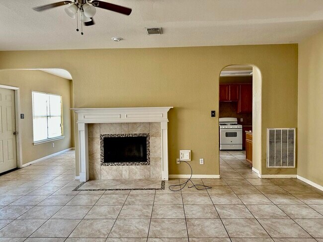 Building Photo - 1322 Magnolia Dale Dr