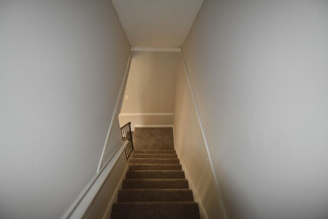 Building Photo - Stunning 5-Bedroom Home in Bartlett - Spacious, Elegant & Move-In Ready!