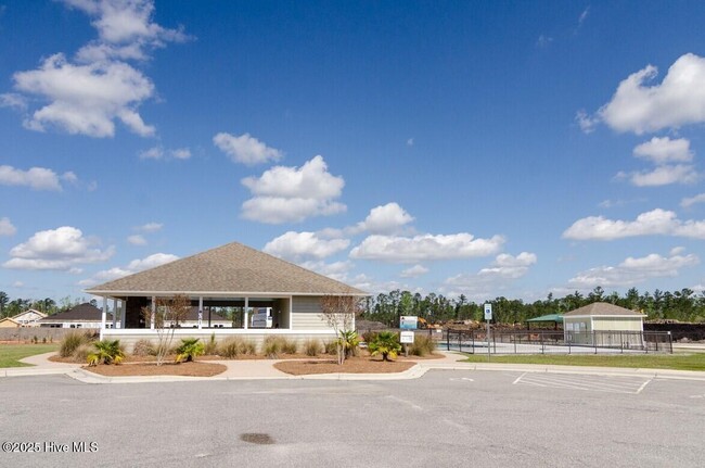 Building Photo - 631 Avington Ln NE