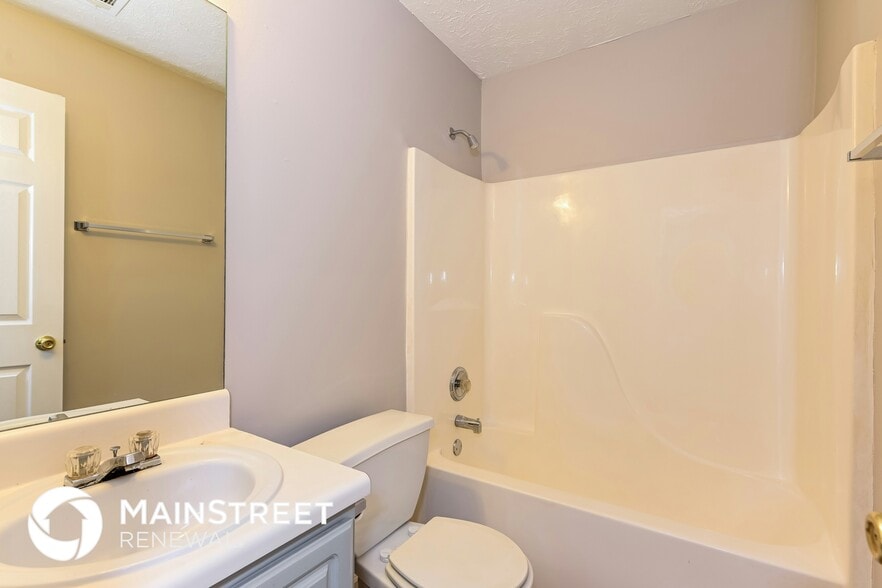 Building Photo - 107 Live Oak Dr