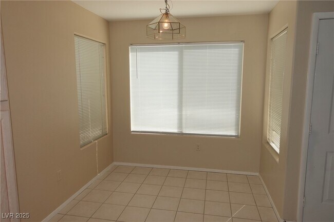 Building Photo - 3131 Key Largo Dr