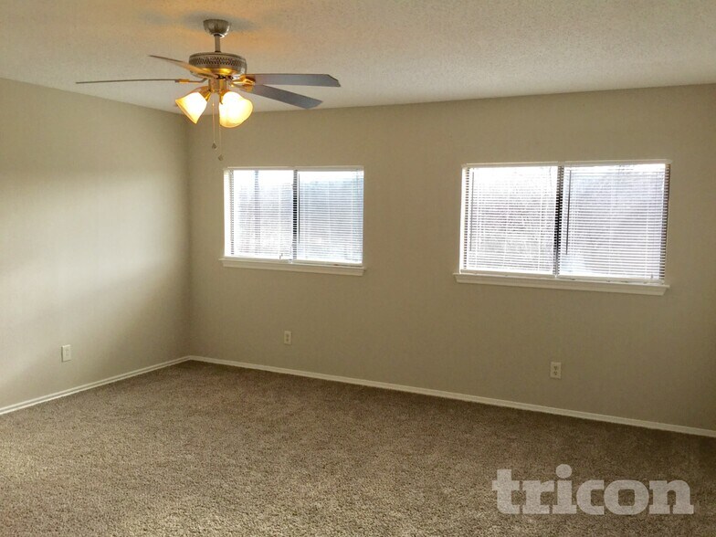 Building Photo - 2162 Mossy Creek Dr