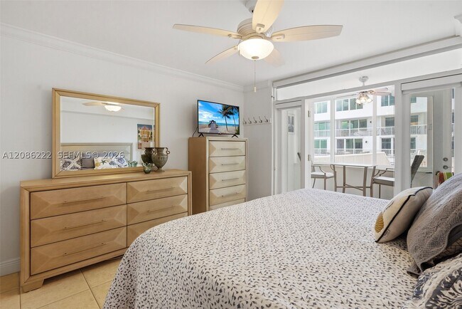 Building Photo - 5401 Collins Ave