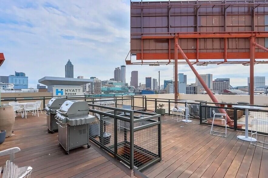 Building Photo - 426 Marietta St NW