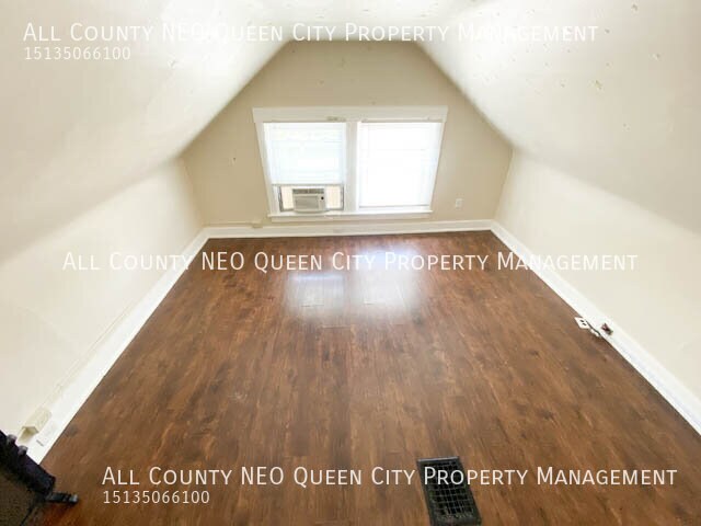 Building Photo - 2348 Highland Ave