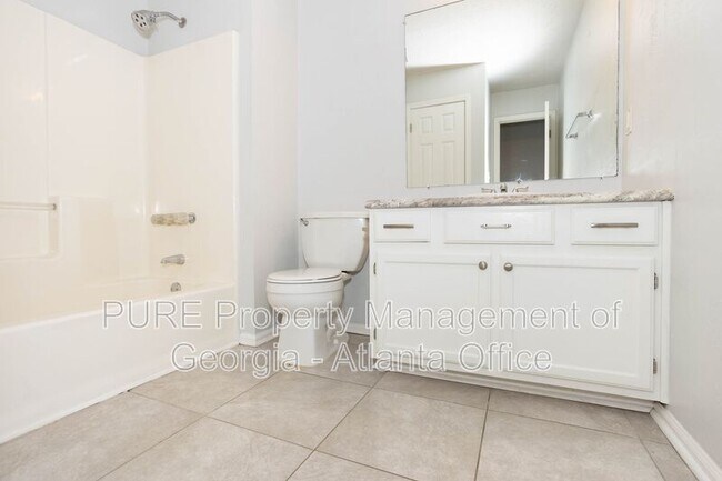 Building Photo - 2739 Sanibel Ln SE