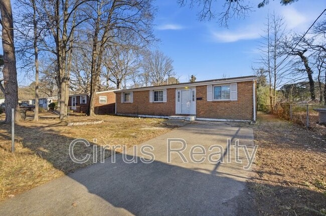 Building Photo - 1924 Zinzer Rd