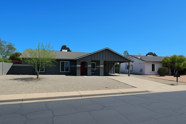 Building Photo - 642 W Plata Ave
