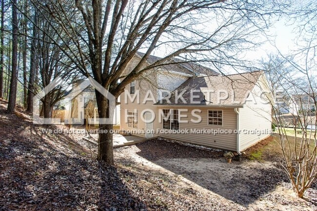 Building Photo - 832 Asbury Way