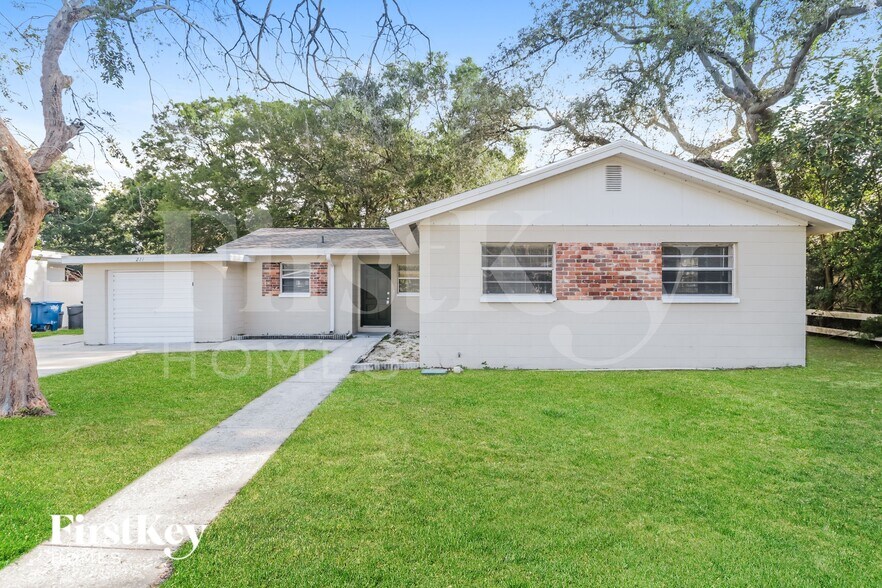 Primary Photo - 211 W 108th Ave