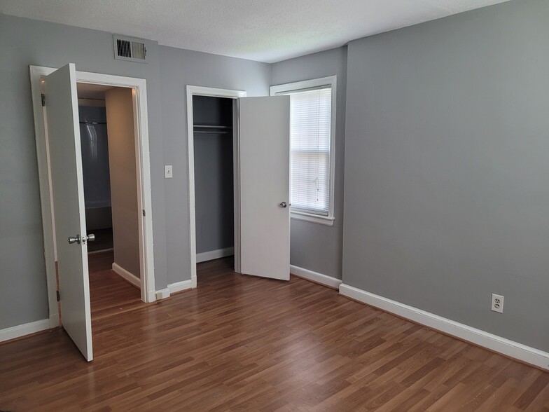 Building Photo - 2109 Suitland Ter SE