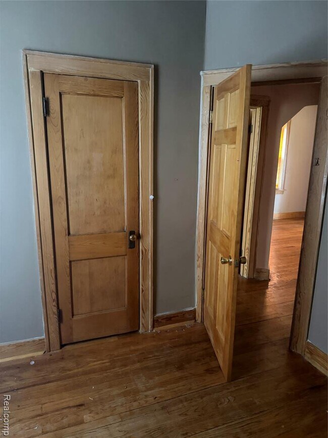 Building Photo - 15791 Cherrylawn St