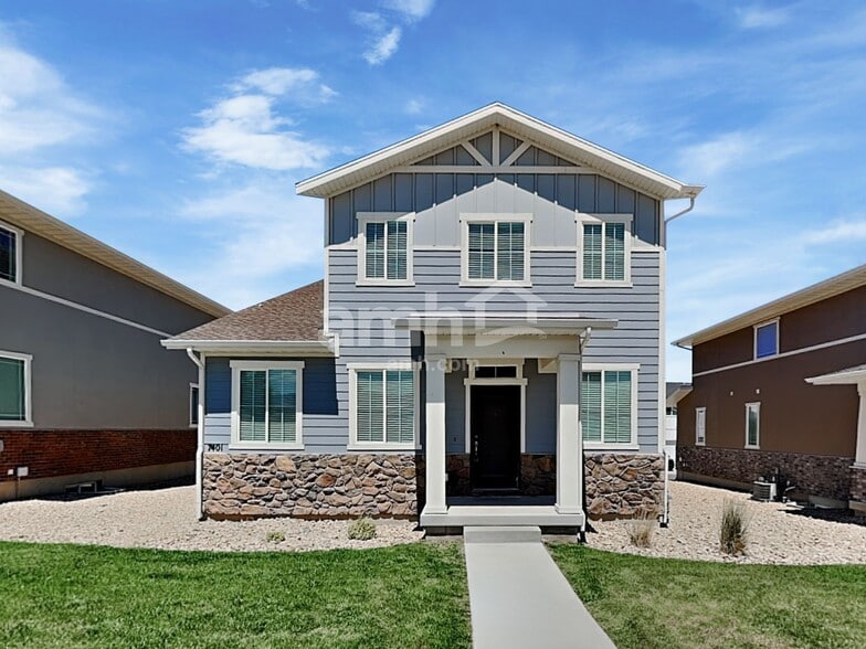 Primary Photo - 7401 S Copper Rim Dr